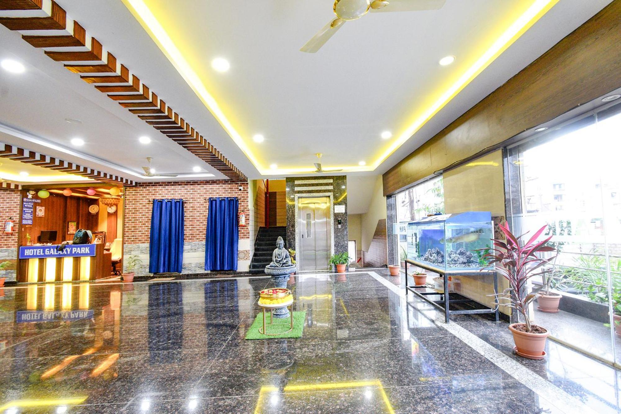 Fabhotel Galaxy Parkfabhotel Galaxy Park, Nr To Rajiv Gandhi International Airport-Hyderabad Shamshabad Exterior photo